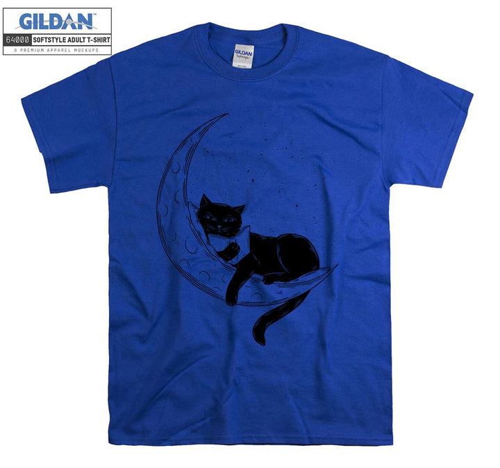 Cresent Moon Cat Reading a Book T-shirt