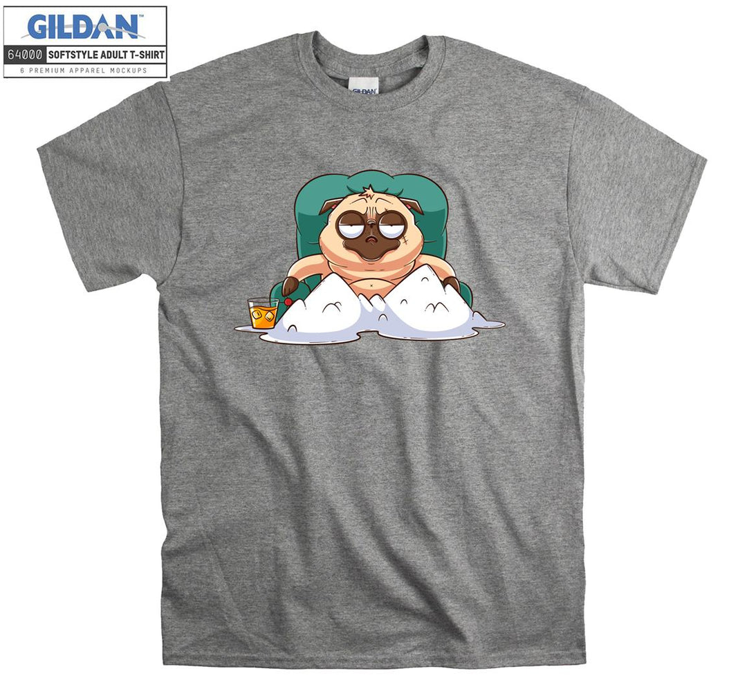 Rich pug dog figure T-shirt