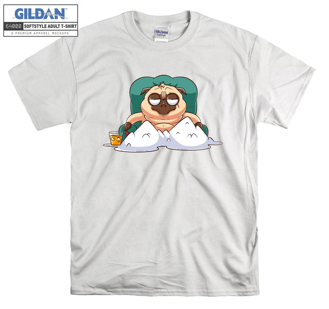 Rich pug dog figure T-shirt